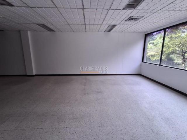 Oficinas y Consultorios, Venta en La Flora