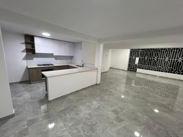 Casas, Venta en La Flora
