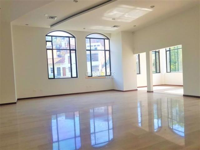 Oficinas y Consultorios, Alquiler en El Peñón