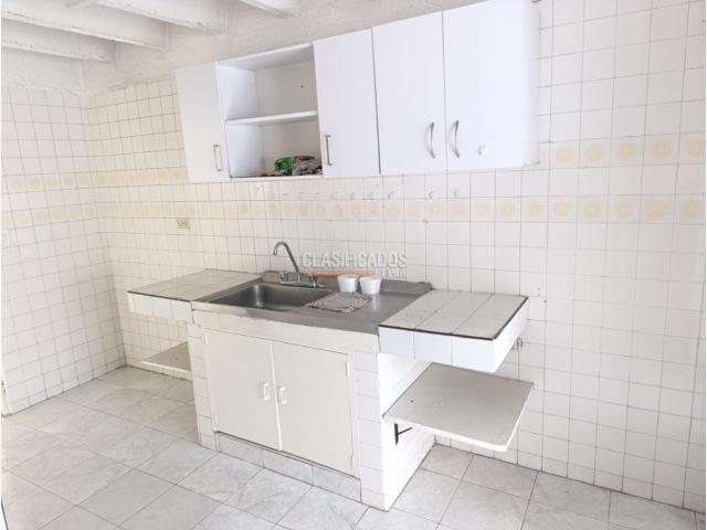 Casas, Venta en La Flora