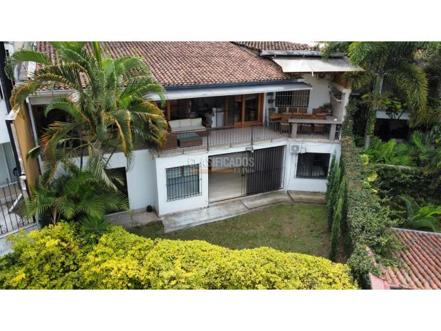 Casas, Venta en Santa Mónica Residencial
