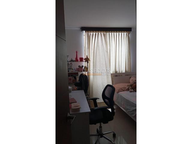 Apartamentos, Venta en Portales de Comfandi