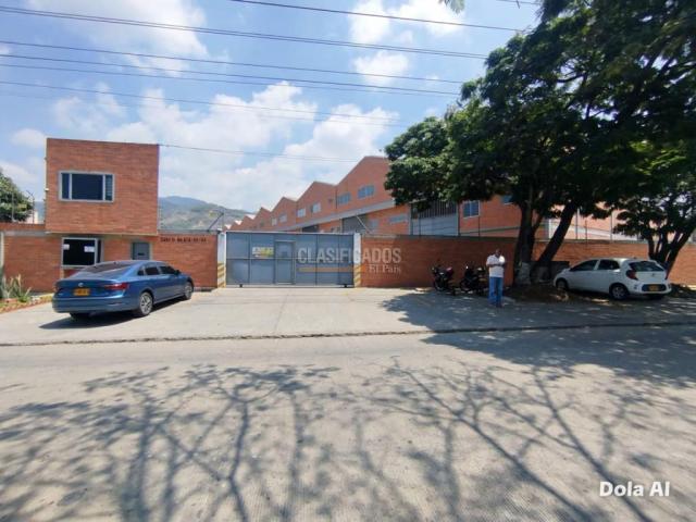 Locales y Bodegas, Alquiler en Yumbo