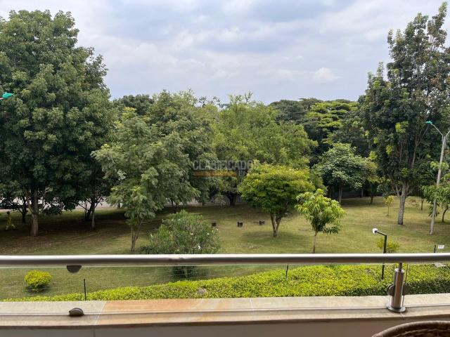 Apartamentos, Venta en Arboleda de Miramontes