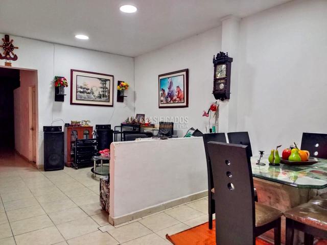 Casas, Venta en Municipal