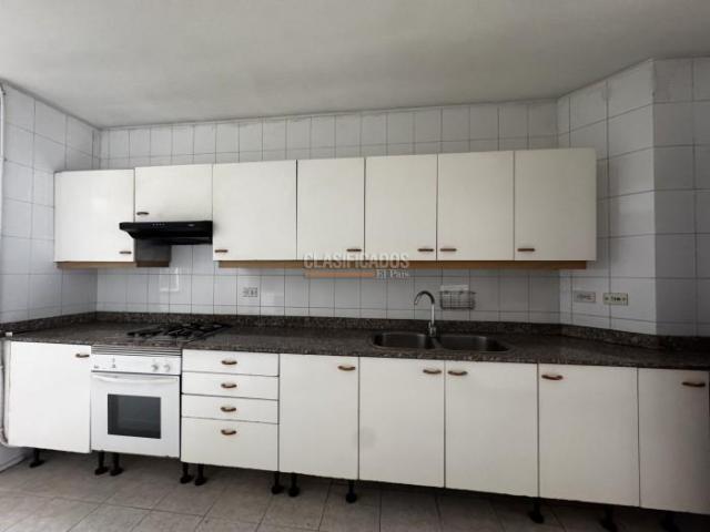 Apartamentos, Venta en Santa Mónica Residencial