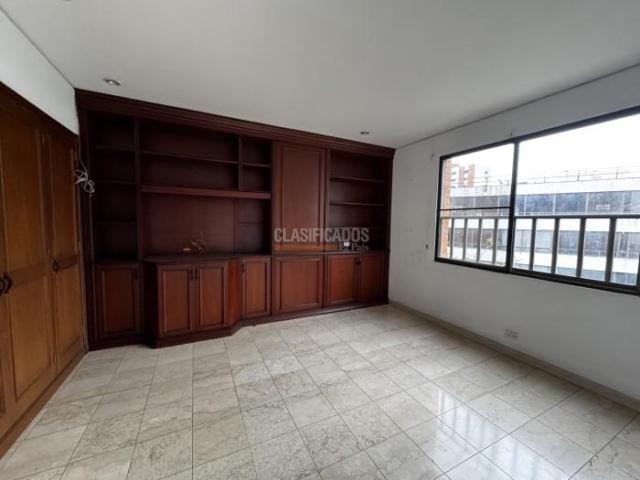 Apartamentos, Venta en Santa Mónica Residencial