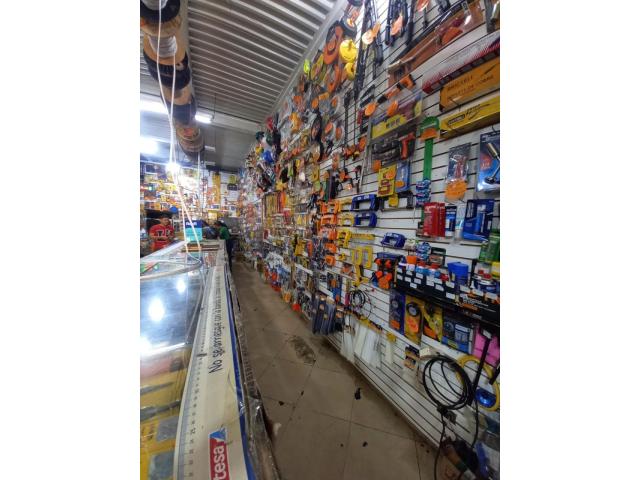 FERRETERIA EXCELENTE UBICACIÓN