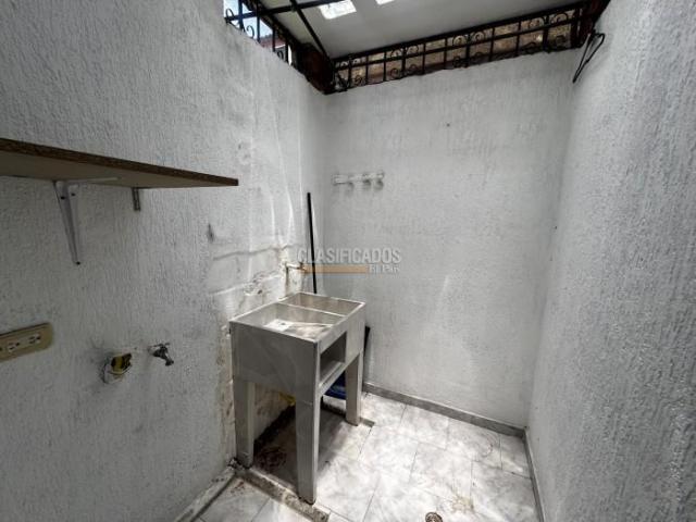 Casas, Venta en Ciudad 2.000