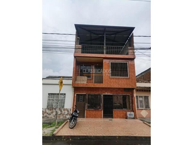 Casas, Alquiler en Porvenir