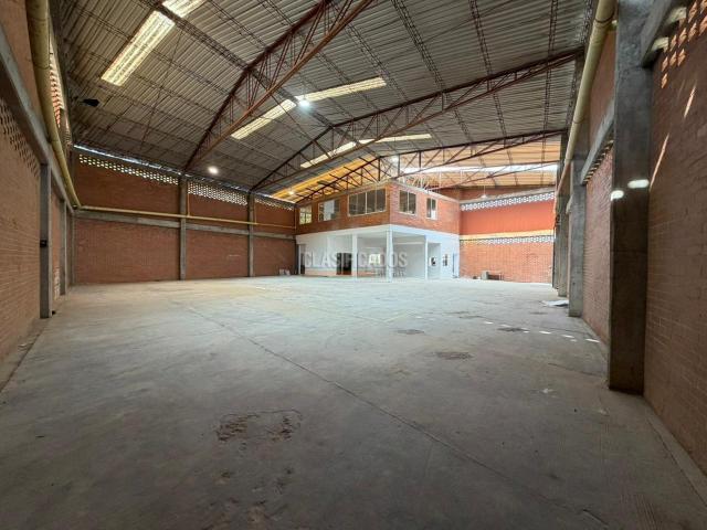 Locales y Bodegas, Venta en Yumbo