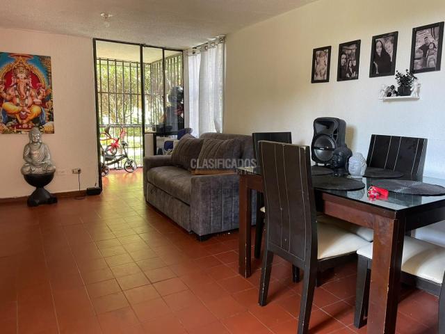 Apartamentos, Venta en Prados del Sur
