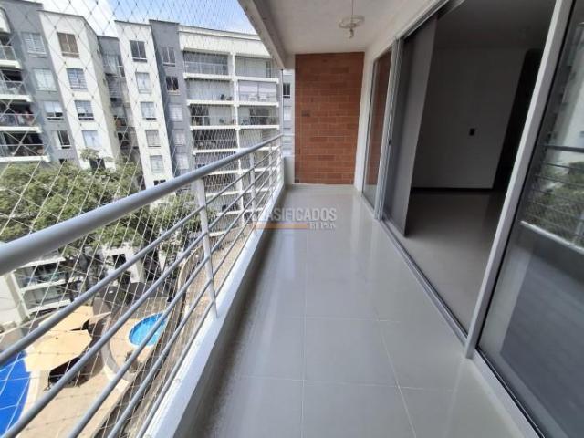 Apartamentos, Venta en Altos Menga