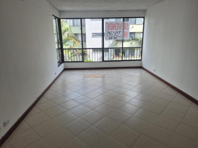 Apartamentos, Venta en Centro Ccial. Unicentro