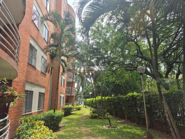 Apartamentos, Venta en Las Quintas de Don Simón