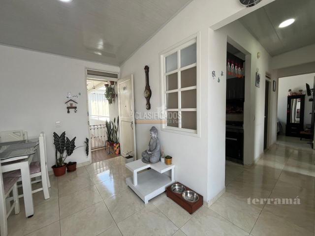 Apartamentos, Venta en Yumbo