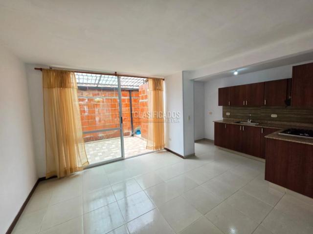Casas, Alquiler en Palmira