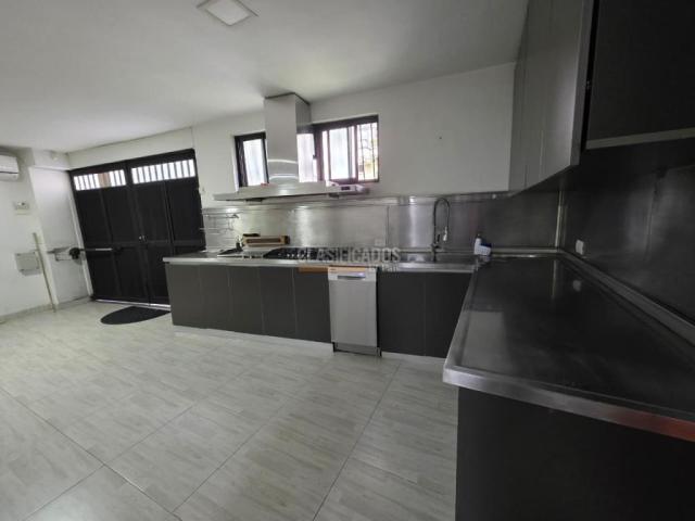 Casas, Alquiler en Pereira