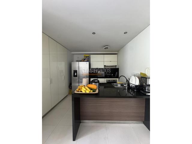 Apartamentos, Venta en Arboleda