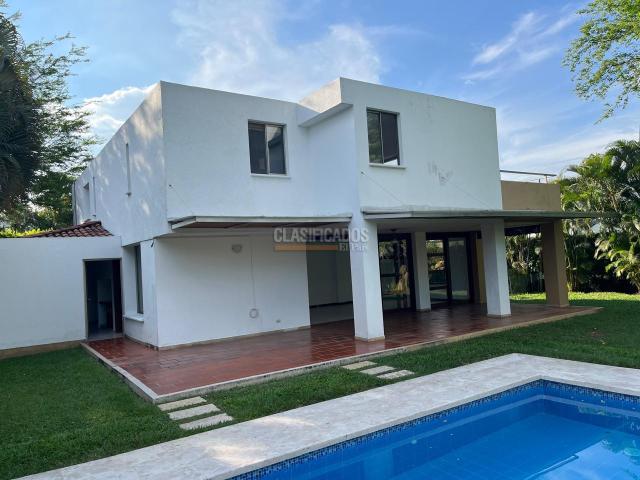 Casas, Venta en Ciudad Jardín