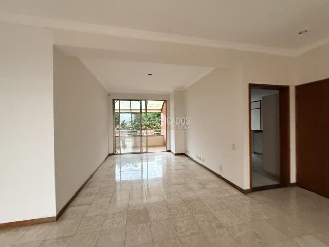Apartamentos, Venta en Ciudad Jardín
