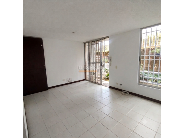 Apartamentos, Alquiler en El Jordán