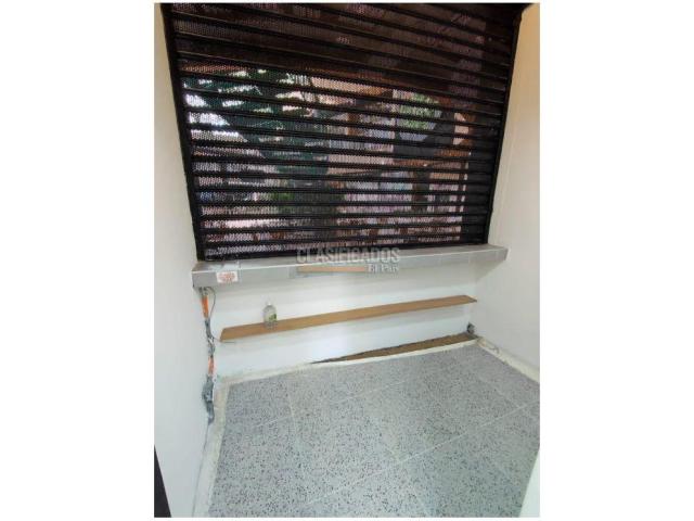 Locales y Bodegas, Venta en Centro Ccial. Unicentro