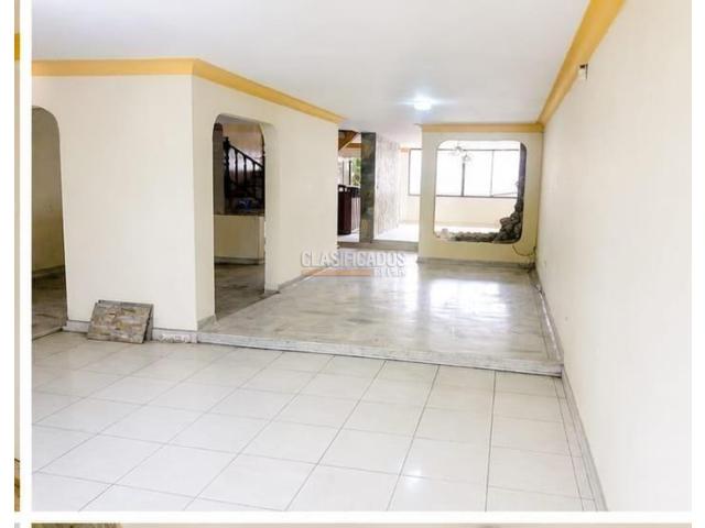 Casas, Venta en Prados del Norte