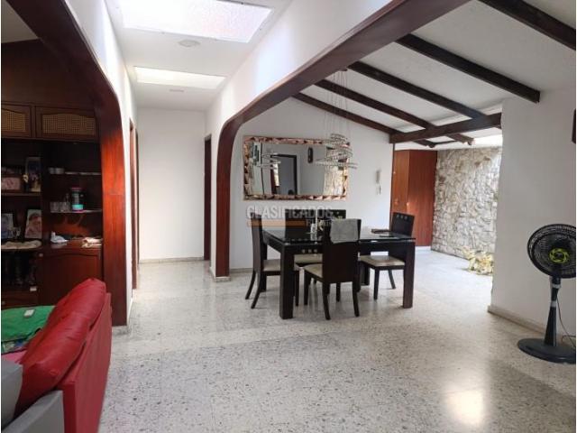 Casas, Venta en Prados del Norte