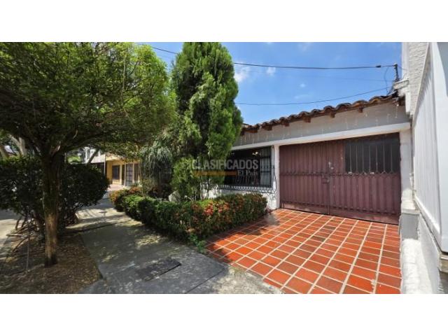 Casas, Venta en Prados del Norte