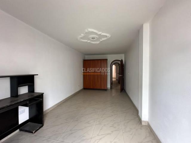 Casas, Venta en Paseo de los Almendros