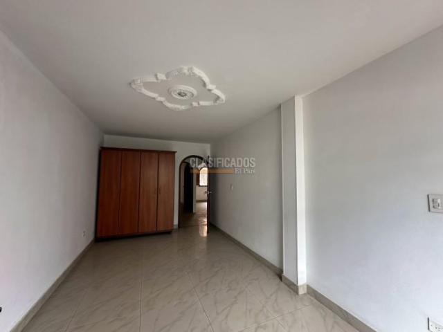Casas, Venta en Paseo de los Almendros