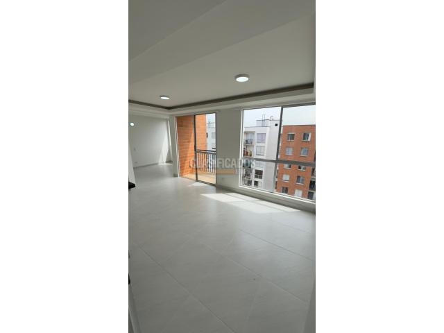 Apartamentos, Alquiler en Ciudad Melendez