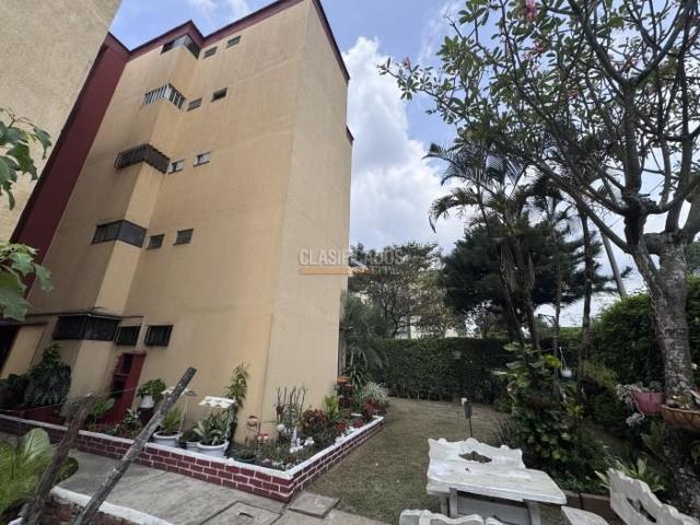 Apartamentos, Venta en Brisas de los Álamos