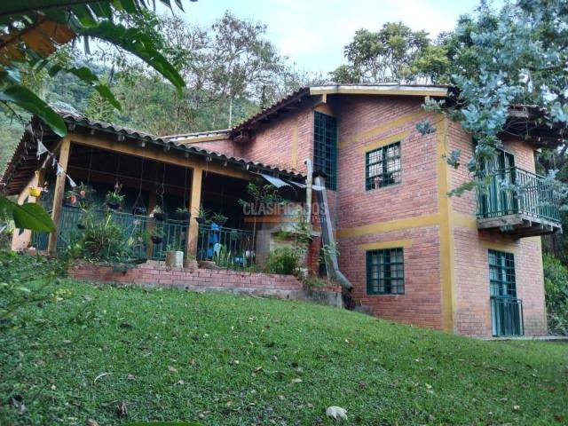 Casas, Venta en Montebello