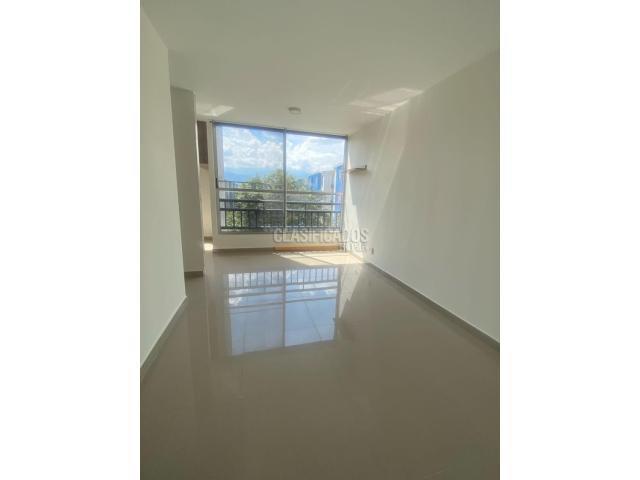 Apartamentos, Venta en Valle del Lili