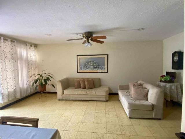 Casas, Venta en Santa Elena