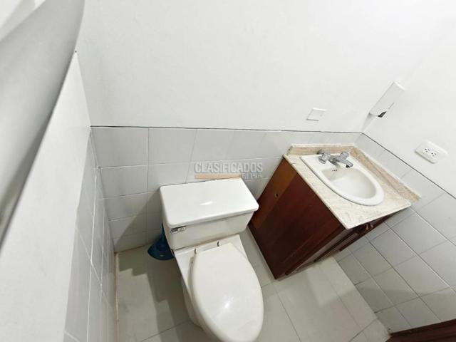 Oficinas y Consultorios, Alquiler en Pereira