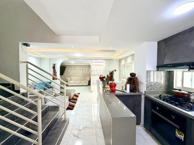 Casas, Venta en Ciudad Pacifica