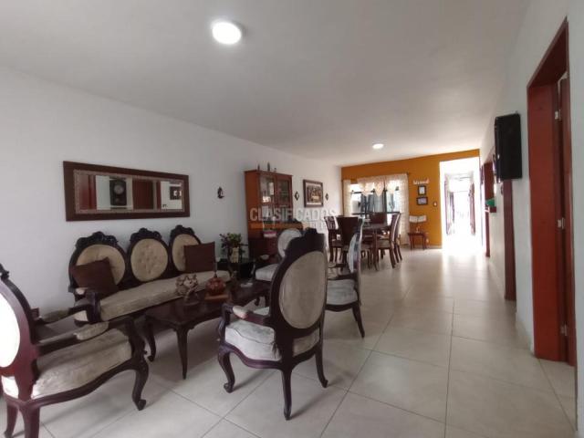 Casas, Venta en Santa Isabel