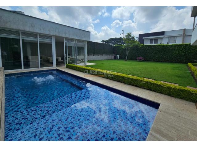 Casas, Venta en Ciudad Jardín