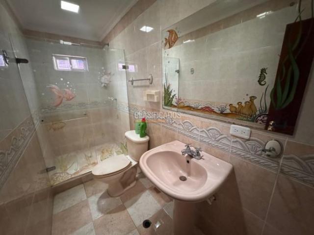 Casas, Alquiler en Caney
