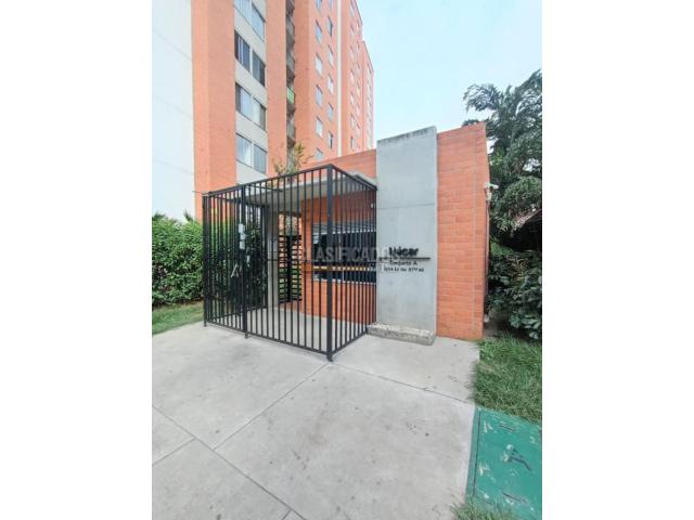 Apartamentos, Alquiler en Ciudad Melendez