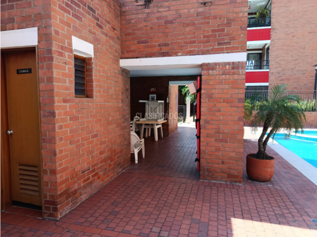 Apartamentos, Venta en Torres del Prado