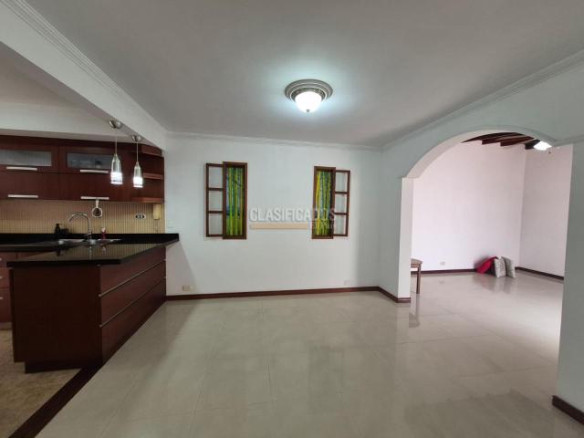 Casas, Venta en Ciudad Jardín