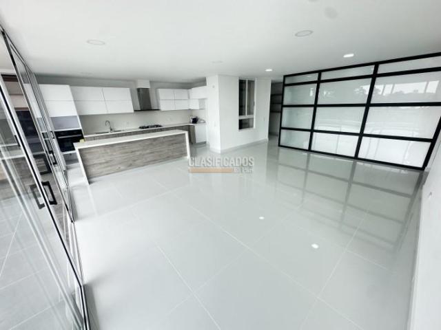 Apartamentos, Venta en Ciudad Jardín
