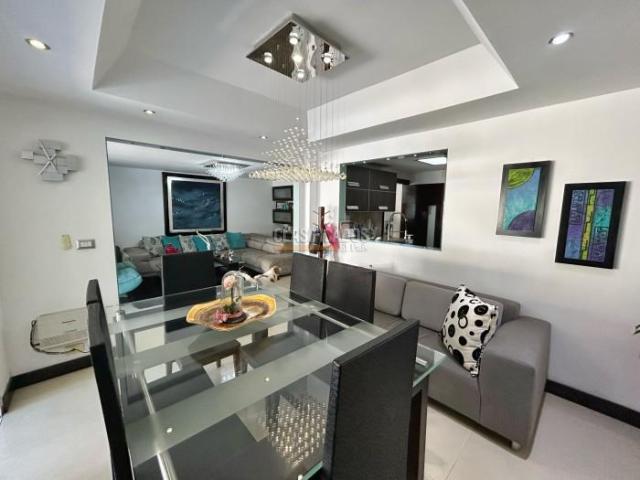 Casas, Venta en Ciudad Jardín