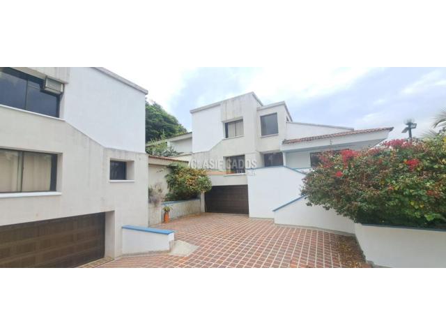 Casas, Alquiler en Ciudad Jardín