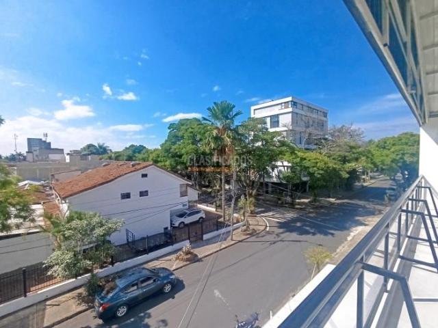Casas, Venta en La Flora