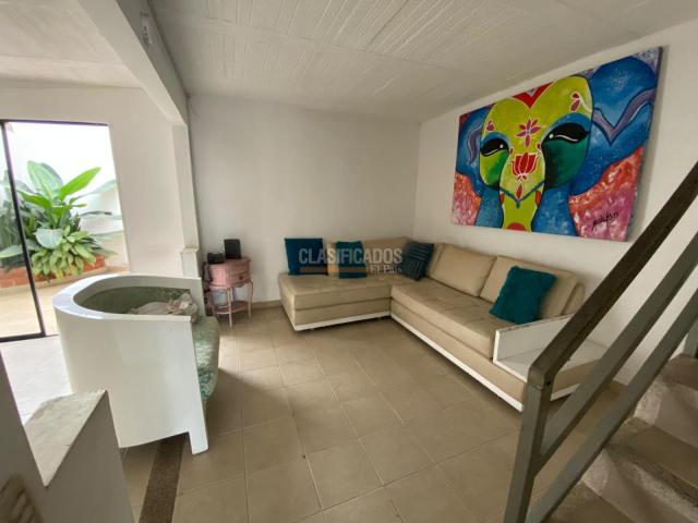 Casas, Venta en Ciudad 2.000